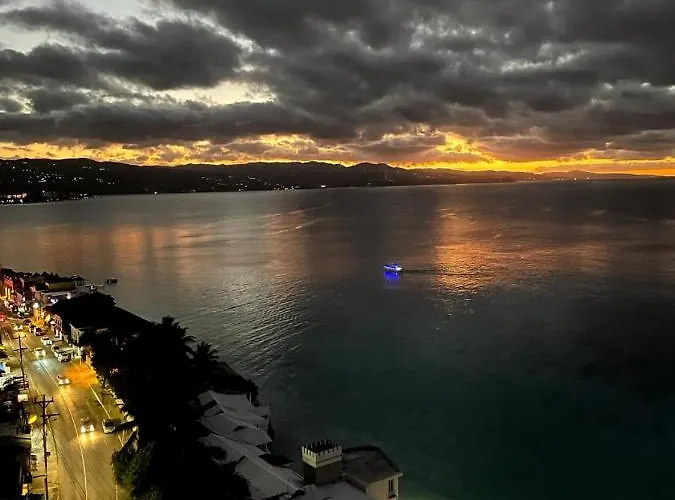 Deluxe Club & Apartment Montego Bay