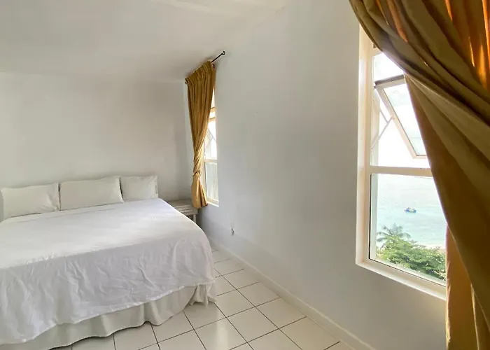 Deluxe Club & Apartment